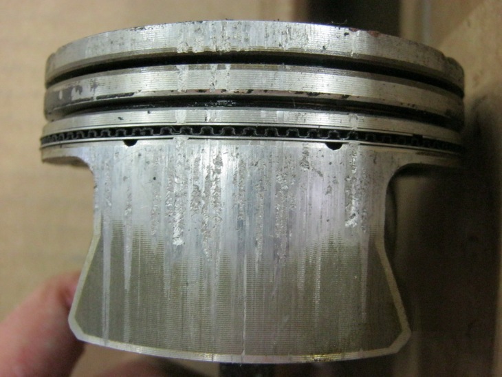 Износ поршней