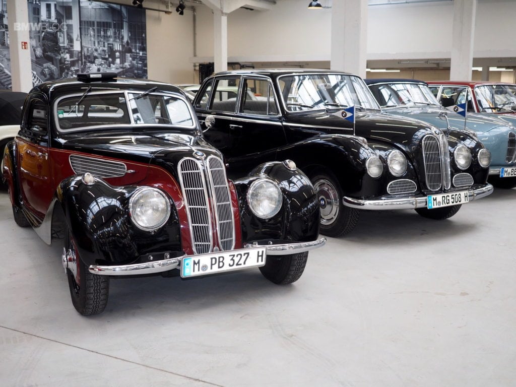 Корреспонденты BMWBlog побывали в Мюнхене, чтобы исследовать новую штаб-квартиру BMW Classics, которая открылась в марте прошлого года.