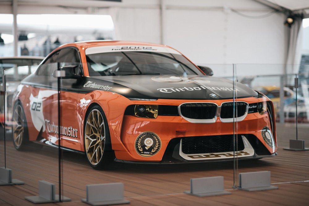 Столетие BMW на треке Laguna Seca со всех ракурсов: BMW 2002 Hommage Turbomeister Concept