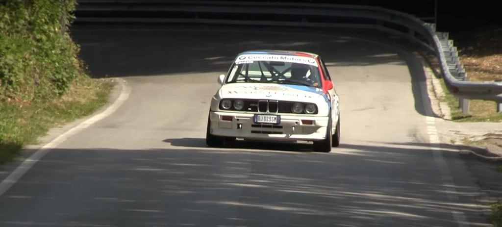 Слушаем рев мотора BMW E30 M3 Group A Rally-Spec