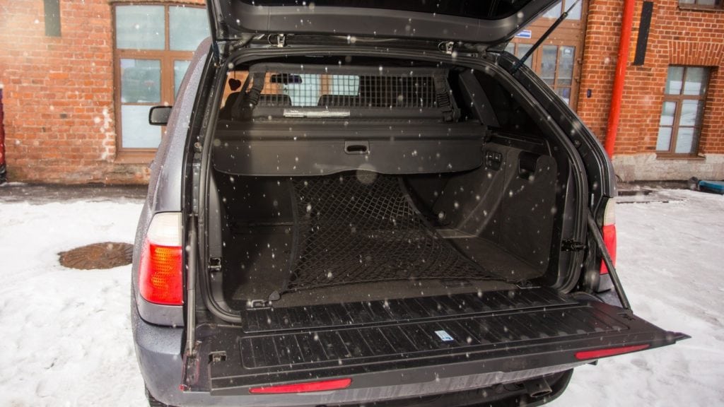 Разная самоуверенность: обзор и тест-драйв Mercedes-Benz ML W163 и BMW X5 E53