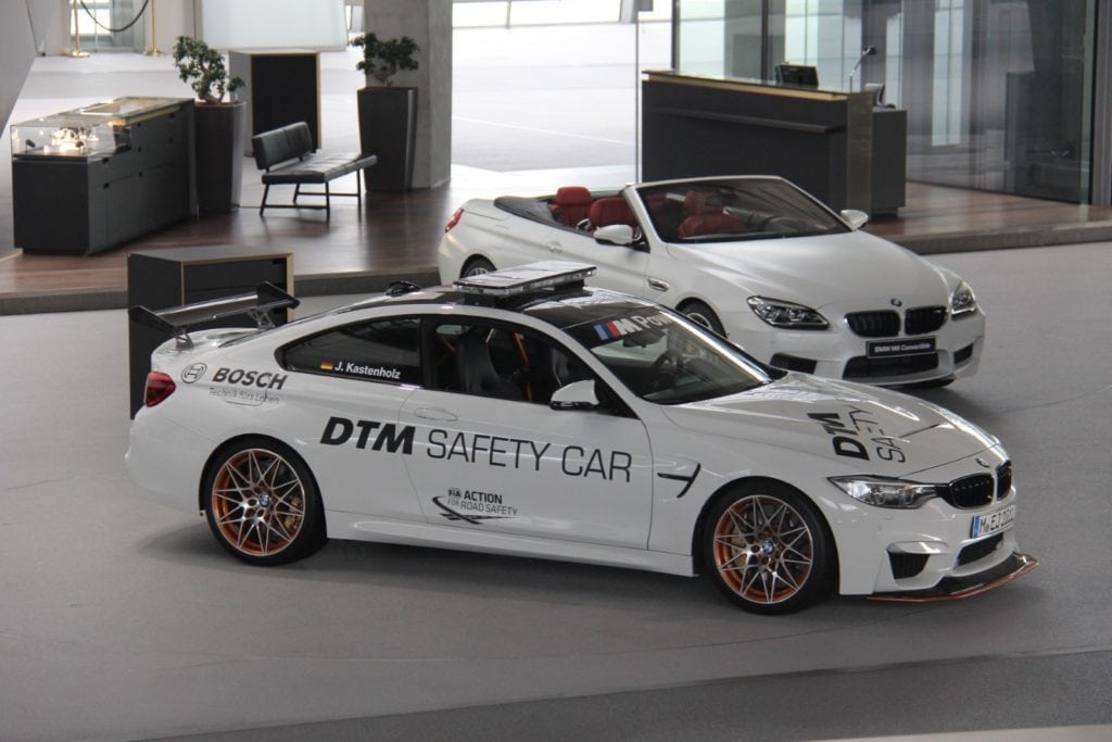 BMW Welt празднует десятилетний юбилей