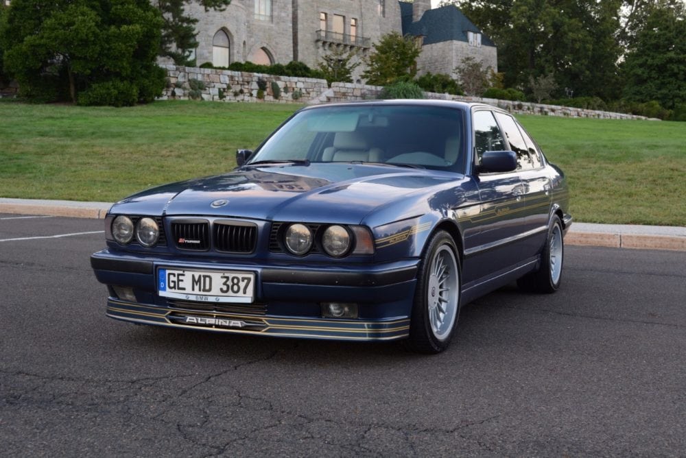 В продаже: Легендарная Alpina B10 Biturbo на аукционе Bring-a-Trailer