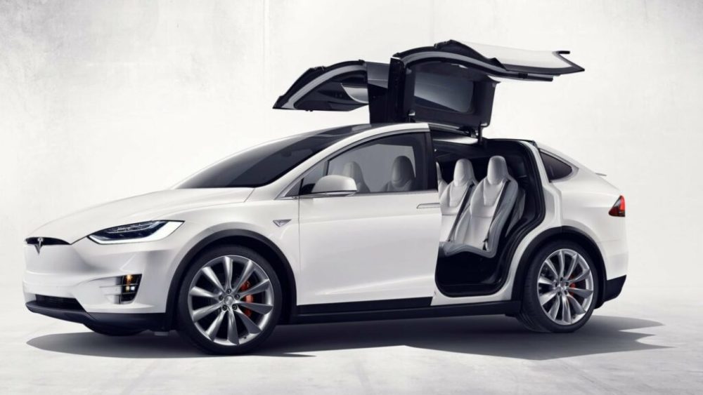 Tesla Model X Plaid: Новая эра электромобилей